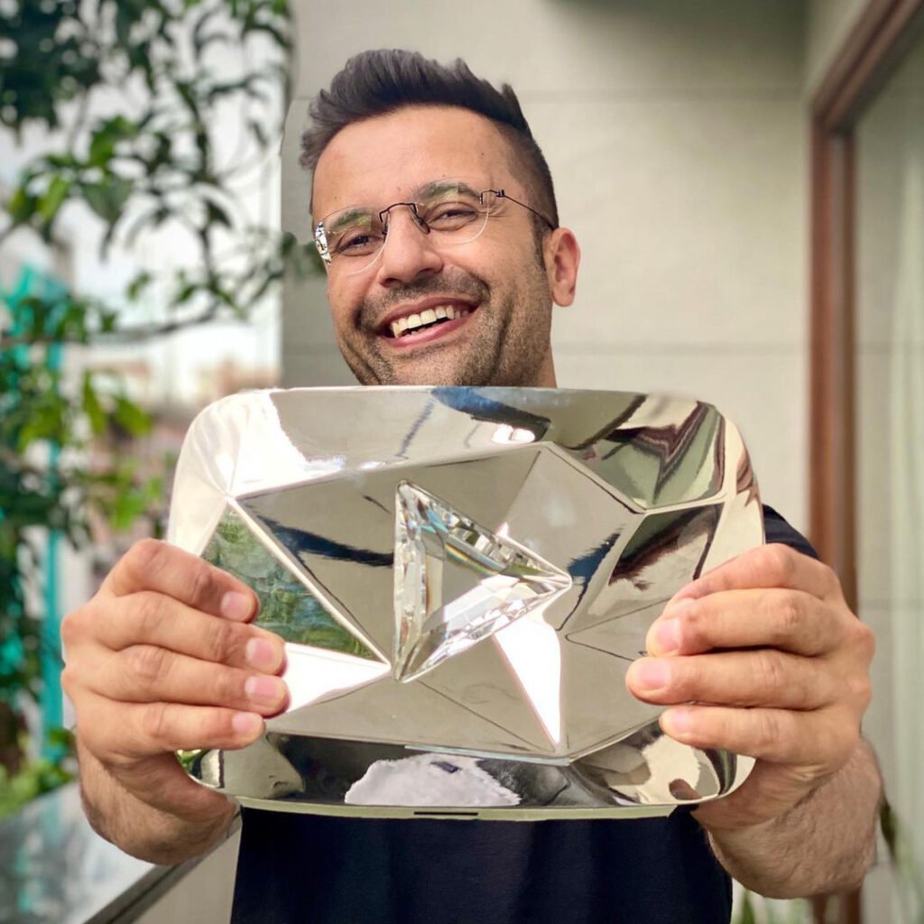 Gold Play Button Creator Awards Unboxing - Naztazia ®